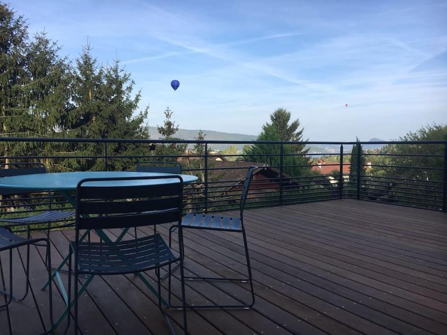 Maison De Vacances 220M2 Vue Lac Et Chateau Menthon-Saint-Bernard Exterior photo